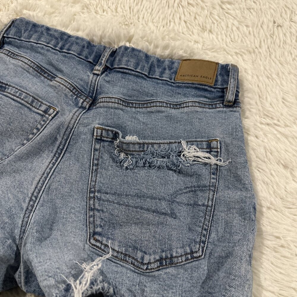 American Eagle Strigid distressed shorts curvey relaxed 4 light wash - Picture 11 of 11